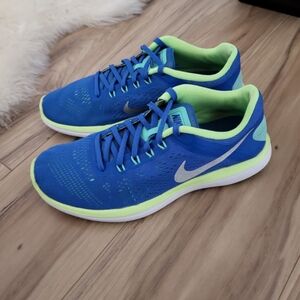 Nike shoes 8